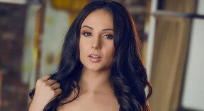 Ariana Marie（アリアナ・マリー）の紹介記事用アイキャッチ画像